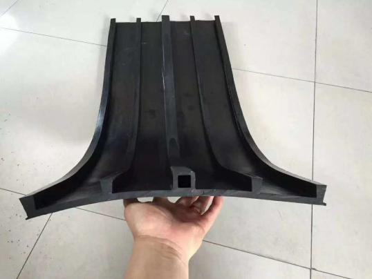 B型變形縫止水帶4